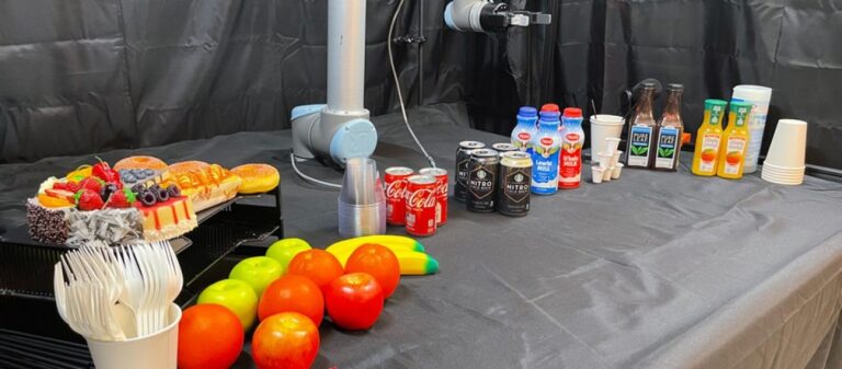 Robotic system zeroes in on objects most relevant for helping humans